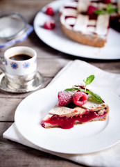 Linzer tart torte with fresh raspberry