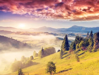 Zelfklevend Fotobehang magisch berglandschap © Leonid Tit