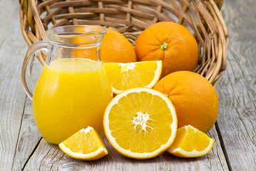 orange juice and fresh fruits