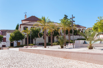 Fototapeta na wymiar Square in town of Silves