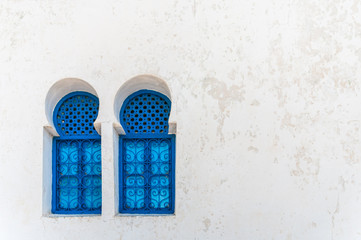Belles fenêtres bleues à Sidi Bou Saïd - Tunisie