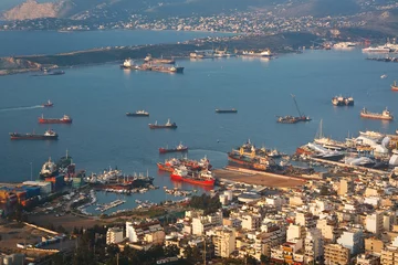 Fototapeten View of shipyards in Perama, Piraeus, Athens. © milangonda