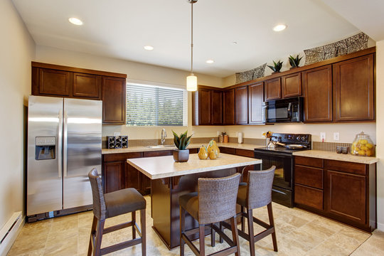 Modern elegant kitchen room with island