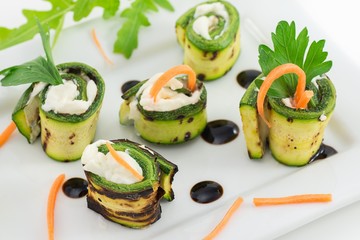 zucchine grigliate con formaggio