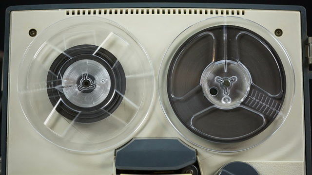 Reel to reel retro tape recorder.