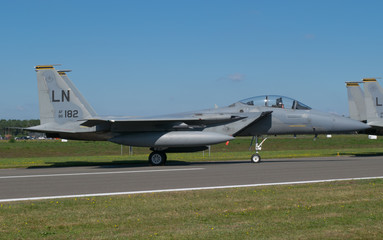 Fototapeta na wymiar Avion de chasse au sol - F15C Eagle