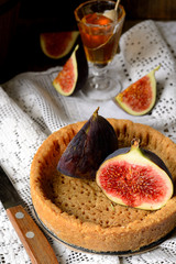tart or pie with figs and honey