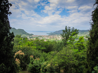 Ausblick auf Garda Soldatenfriedhof Costermano