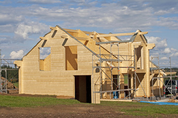 Aufbau eines Holzhauses