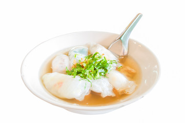 steamed rice-skin dumplings with soup.