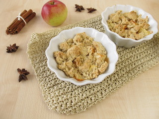 Apfelcrumble mit Zimt und Sternanis