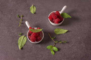 Fresh raspberries in a bowl