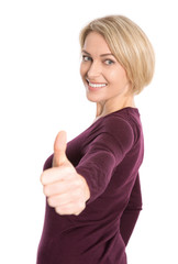 Glückliche ältere Frau isoliert mit Daumen hoch.