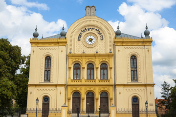 The building of the old Jewish synagogue.