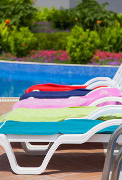 rest in paradise - at the swimming pool with friends