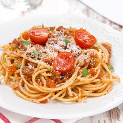 spaghetti bolognese with roasted tomatoes