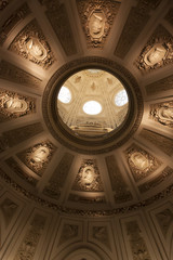 Obraz premium ウィーン自然史博物館 Naturhistorisches Museum （天井ドームの装飾）