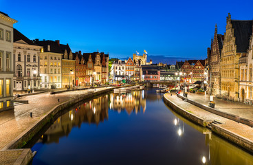 Obraz premium Graslei in Ghent, twiligh Belgium