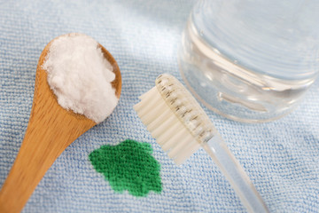 detachant biologique, vinaigre blanc, citron et bicarbonate de s