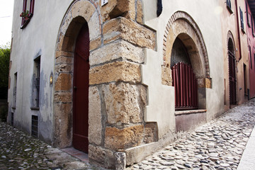 Fototapeta na wymiar historic medieval house