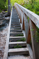 Drewniane schody w górach do nieba