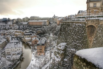 Luxembourg during winter... - 70342752