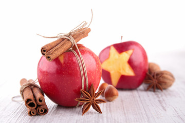 red apples and spices