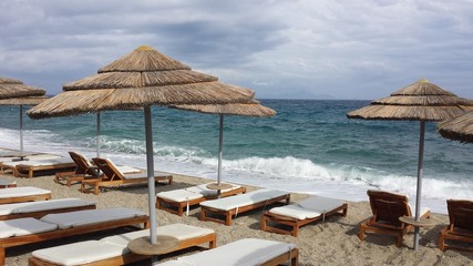 Leerer Strand in Griechenland
