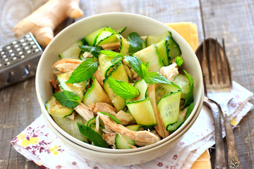 Oriental salad with cucumber and chichen