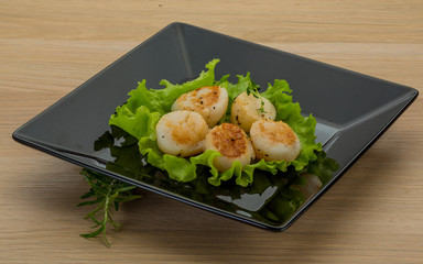 Grilled scallops