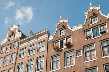 Fototapeta na wymiar alte häuser in amsterdam
