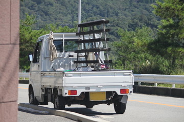 ガラス屋さんの軽トラック