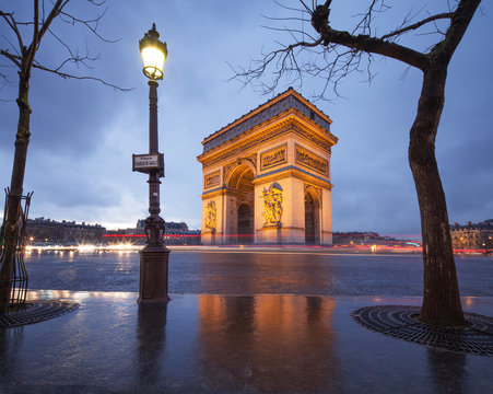 Arc de Triomphe in Paris Frankreich