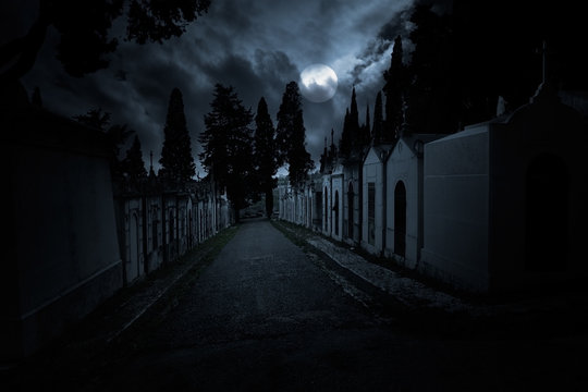 Sppoky cemetery