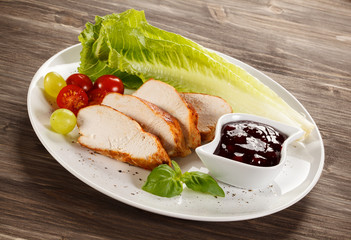 Roast chicken fillet and vegetables
