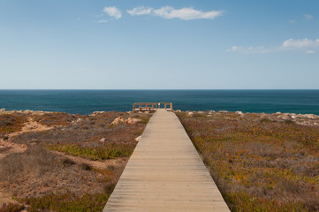 Obraz premium Atlantic ocean in Algarve coast, Portugal. Summer vacations