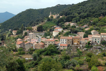 Fototapeta na wymiar Village d'Ocana en Corse