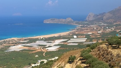 Spiaggia di falasarna a creta vista dall'alto