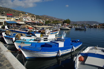 Fototapeta na wymiar port en Crète
