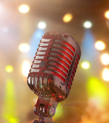 Retro microphone