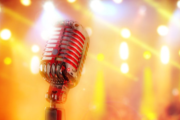 Retro microphone