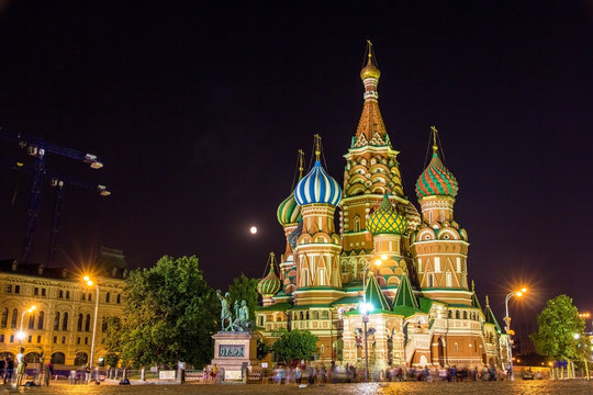 Saint Basil's Cathedral in Moscow at night