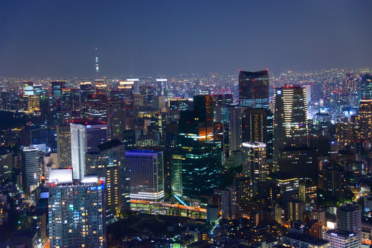 Tokyo in the twilight, direction to the Shimbashi, Ginza, Asakus