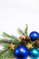 Fototapeta na wymiar festive christmas card with blue balls