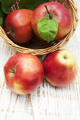 Red apples