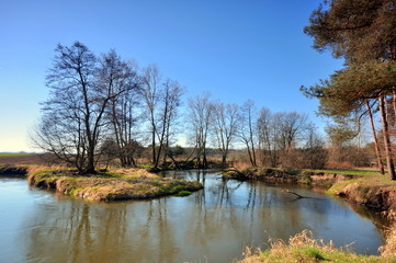 Fototapeta na wymiar Rzeka Rawka.