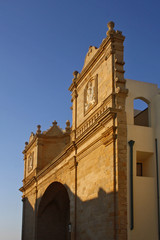 DETTAGLIO DI FACCIATA DI CHIESA A GALLIPOLI IN PUGLIA