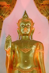 Fototapeta premium Thai buddha golden