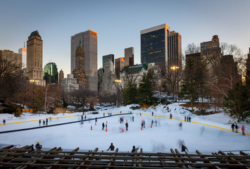 Obraz premium Ice skating in New York City