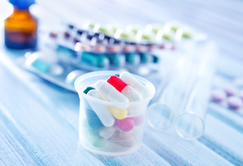color pills